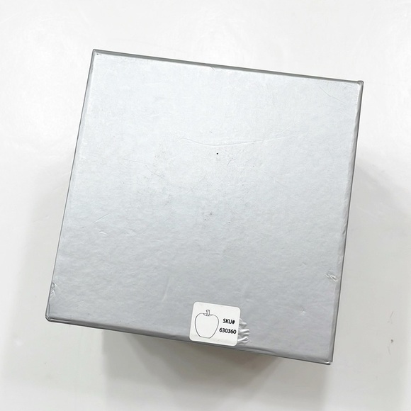 Things Remembered Miss K apple paperweight - Picture 4 of 4